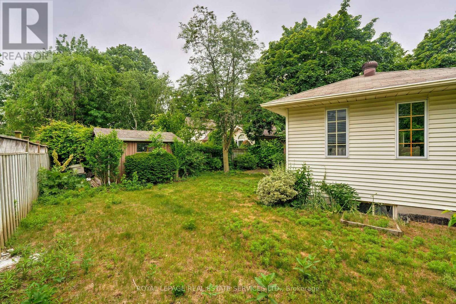 












478 AVON CRESCENT

,
Oakville,




Ontario
L6J2T4

