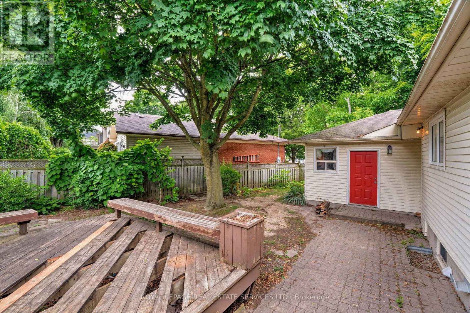 












478 AVON CRESCENT

,
Oakville,




Ontario
L6J2T4

