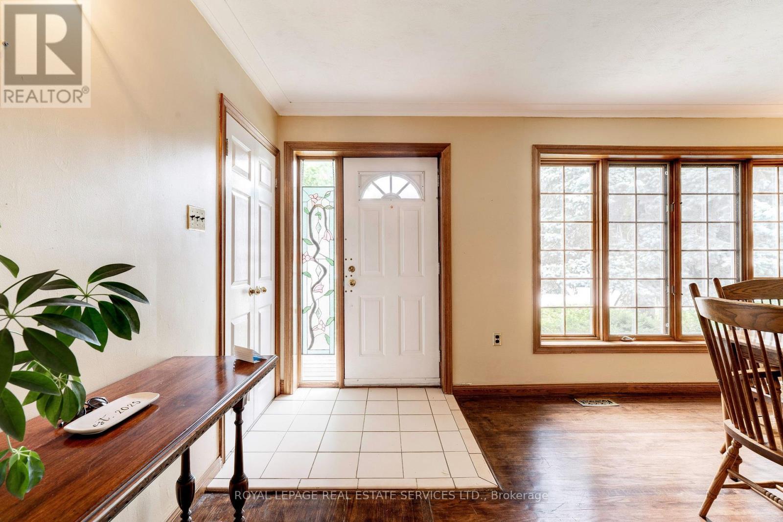 












478 AVON CRESCENT

,
Oakville,




Ontario
L6J2T4

