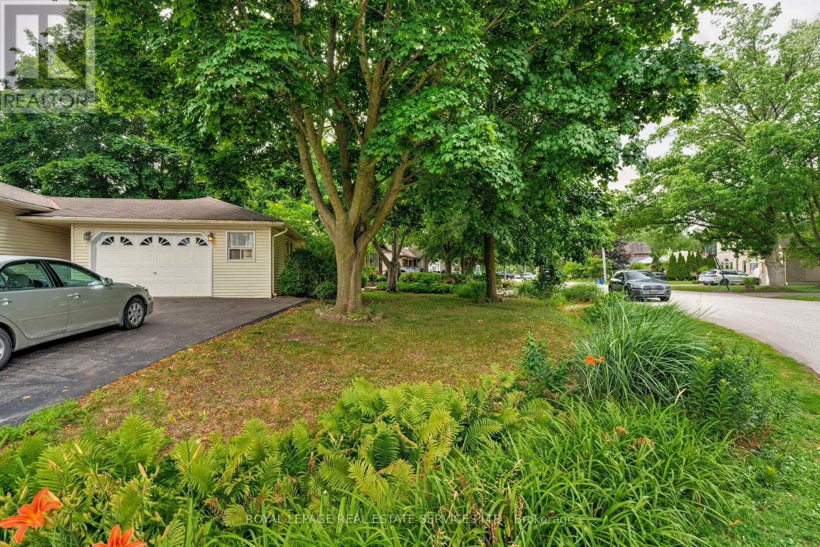 












478 AVON CRESCENT

,
Oakville,




Ontario
L6J2T4

