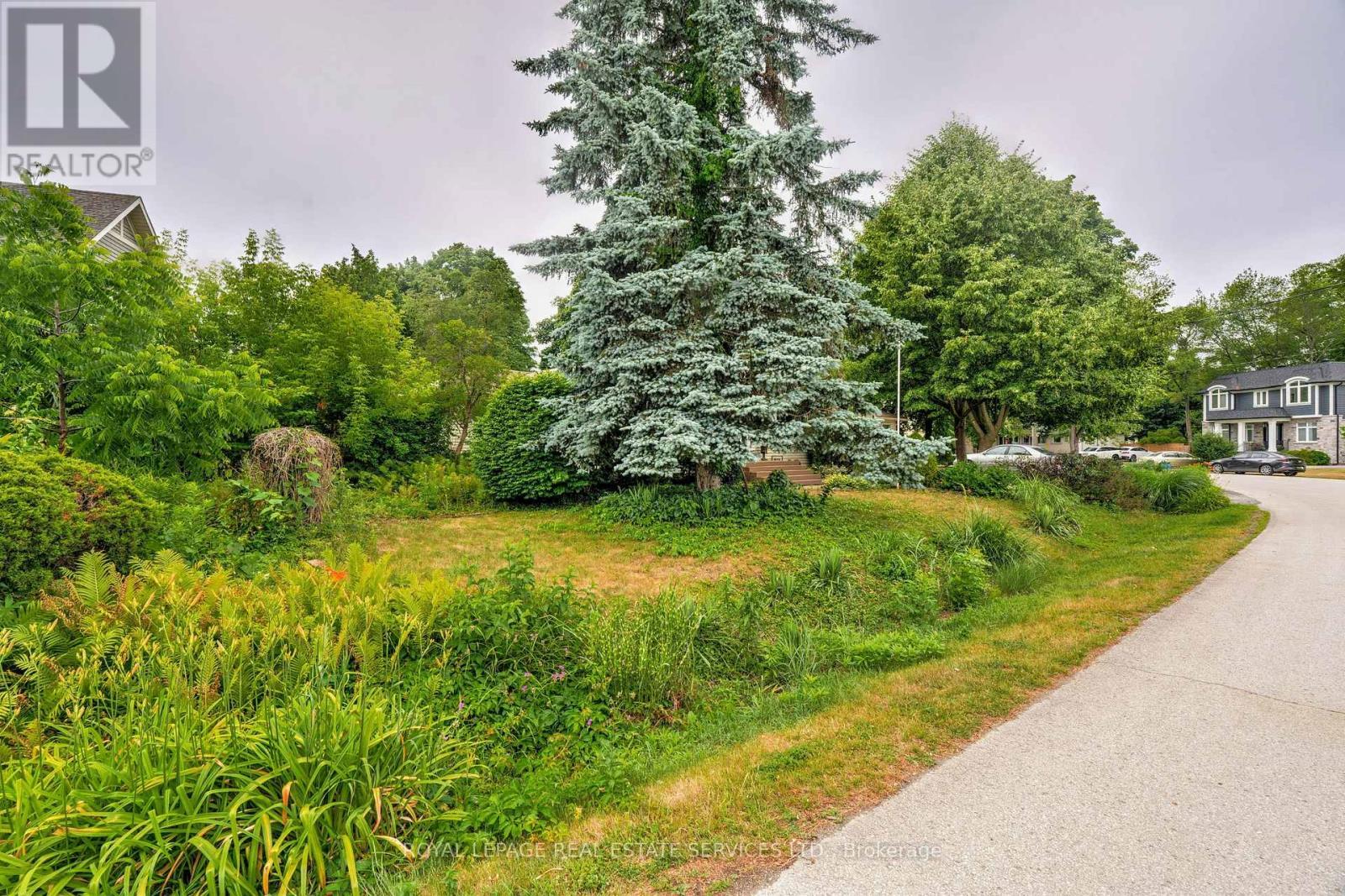 












478 AVON CRESCENT

,
Oakville,




Ontario
L6J2T4

