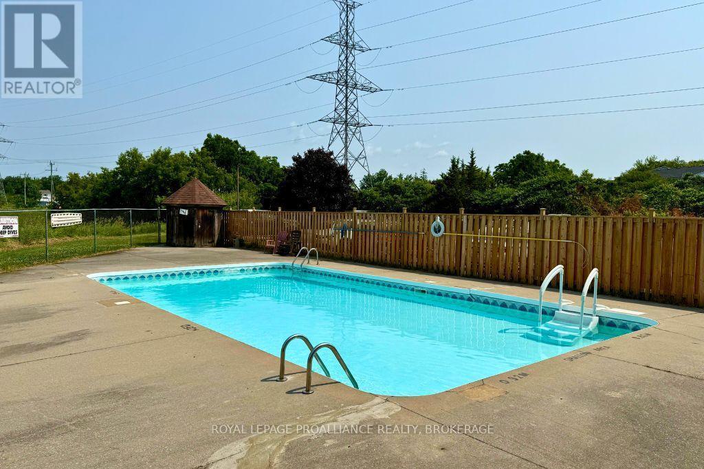 












611 - 745 DAVIS DRIVE

,
Kingston (East Gardiners Rd),




Ontario
K7M8J4

