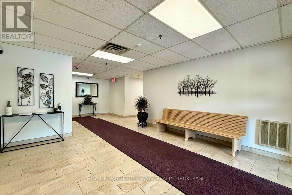 












611 - 745 DAVIS DRIVE

,
Kingston (East Gardiners Rd),




Ontario
K7M8J4

