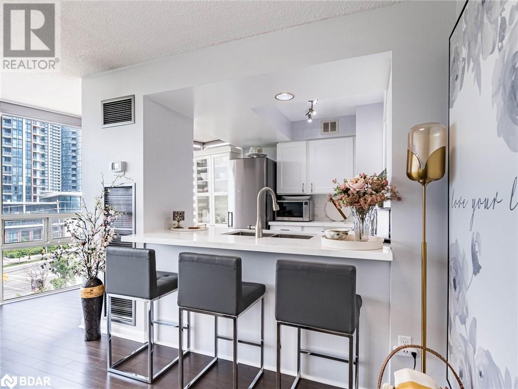 












50 EGLINTON Avenue W Unit# 601

,
Mississauga,




Ontario
L5R3P5

