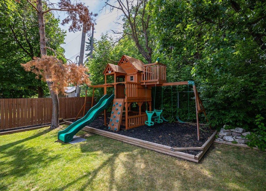 












106 Kinkora Drive

,
Winnipeg,




Manitoba
R3R2L6

