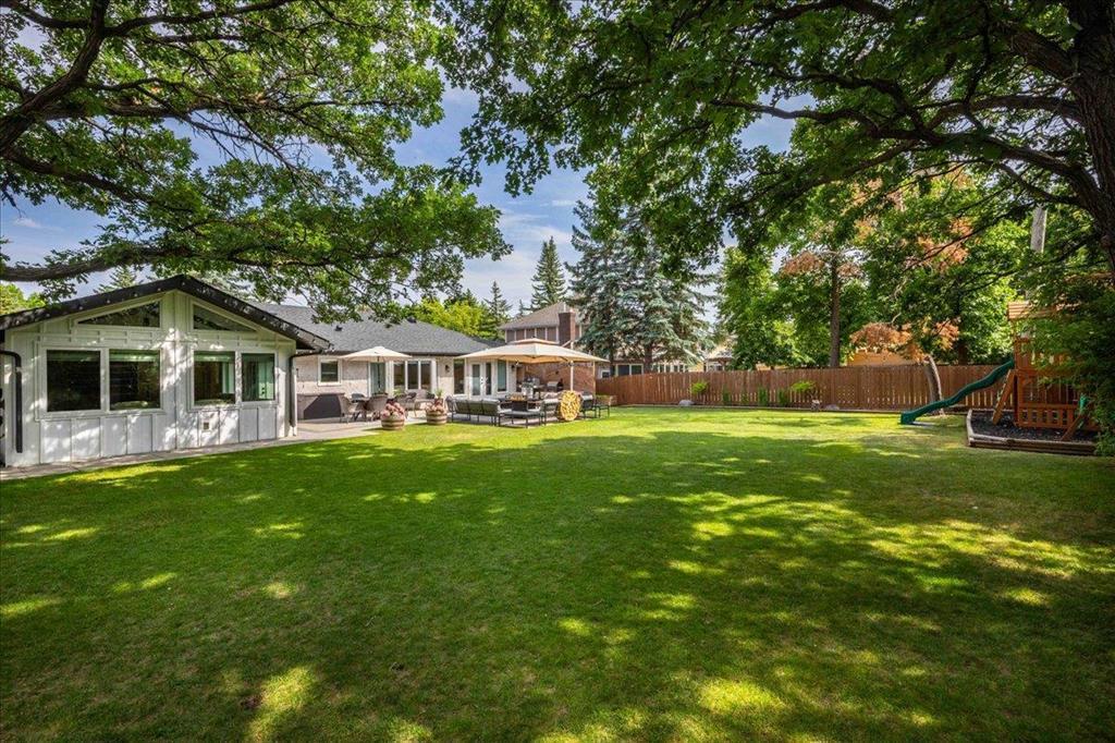 












106 Kinkora Drive

,
Winnipeg,




Manitoba
R3R2L6

