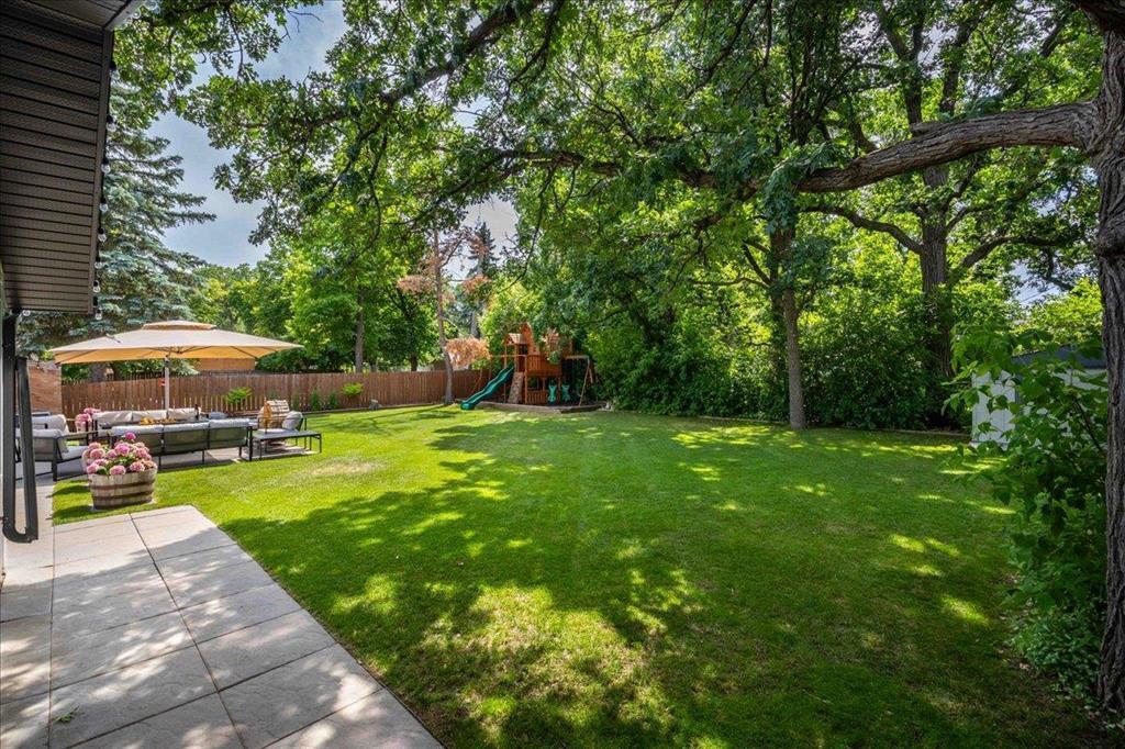 












106 Kinkora Drive

,
Winnipeg,




Manitoba
R3R2L6

