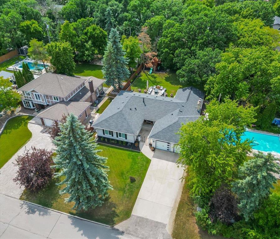 












106 Kinkora Drive

,
Winnipeg,




Manitoba
R3R2L6

