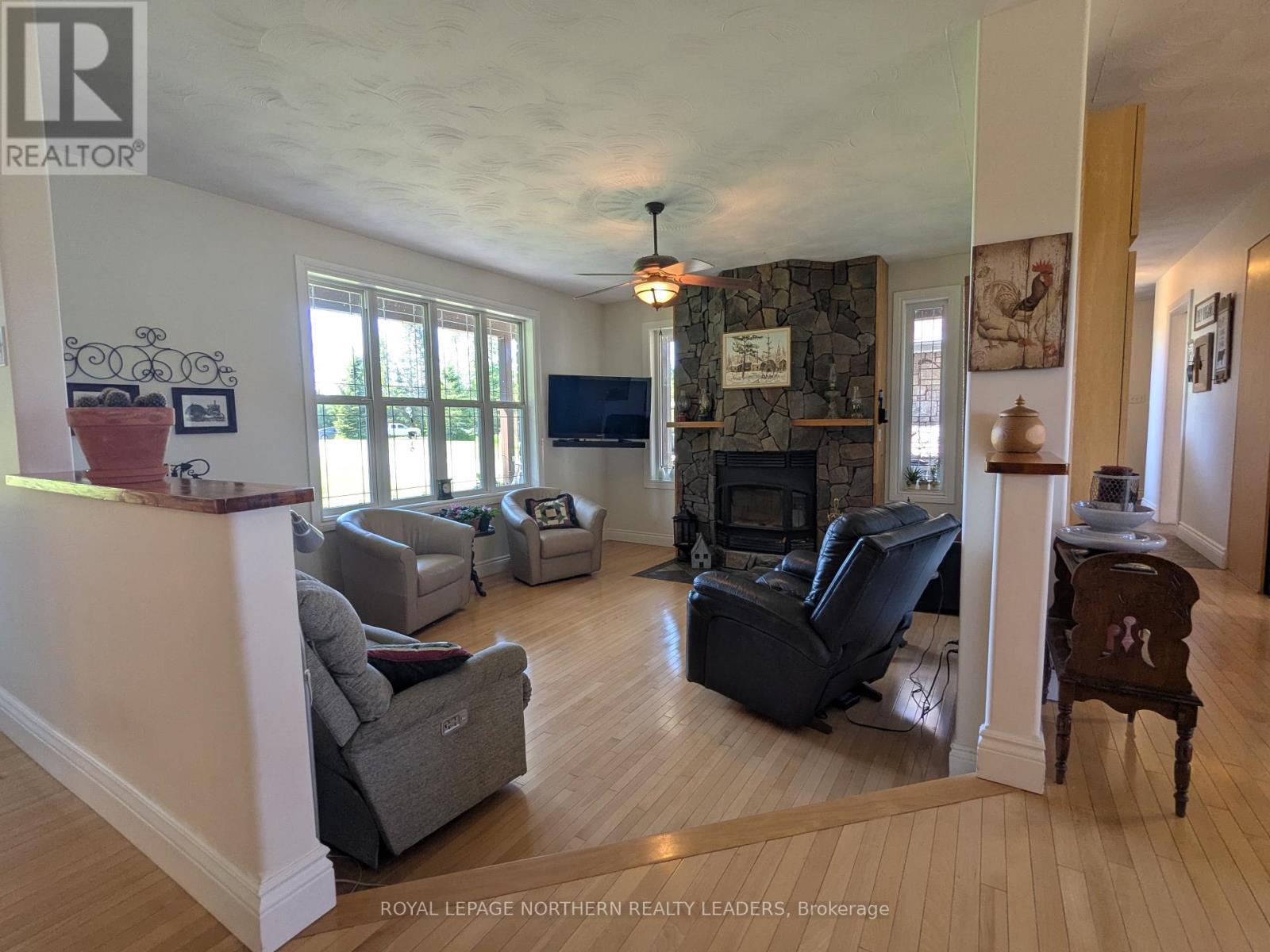 












270 CARON ROAD

,
Timmins (MTJ - Mountjoy Rural),







Ontario
P4R0H4

