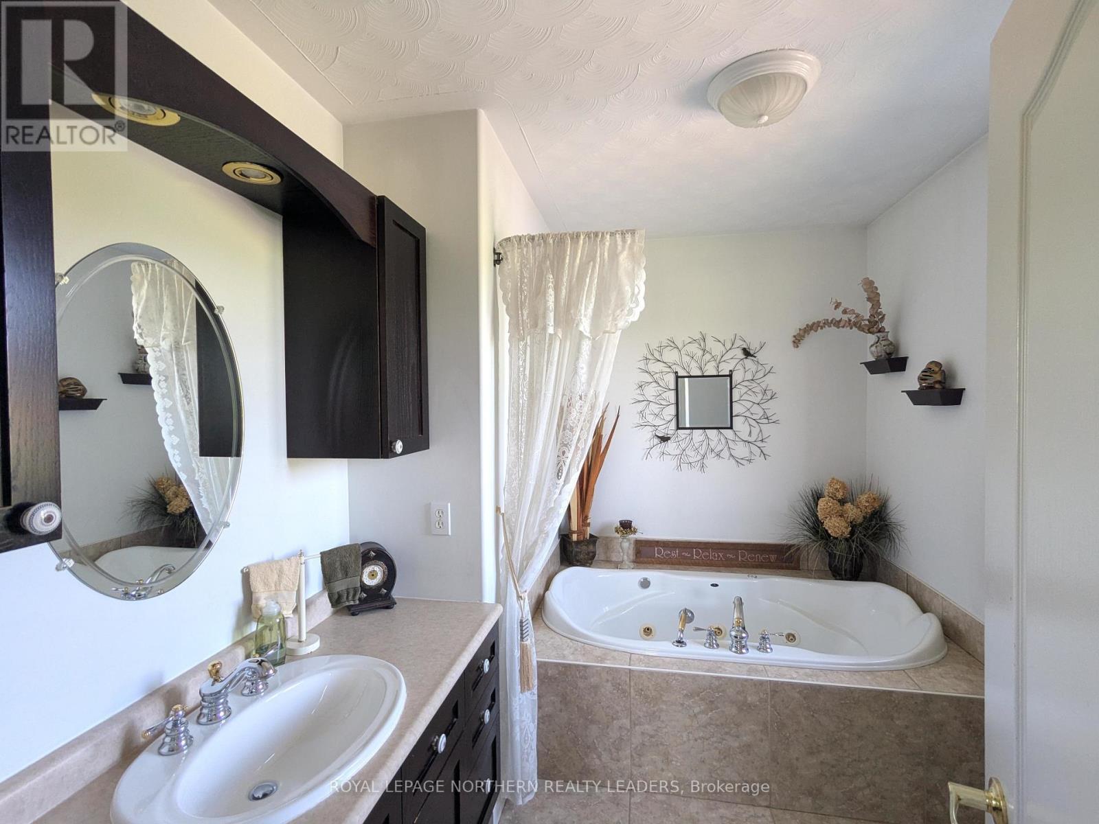 












270 CARON ROAD

,
Timmins (MTJ - Mountjoy Rural),







Ontario
P4R0H4

