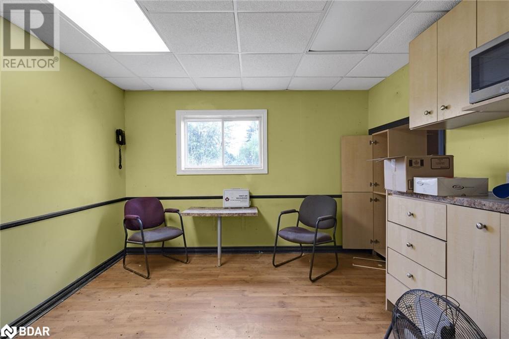 












692 CONCESSION 5 Road W

,
Waterdown,




Ontario
L9H5E2

