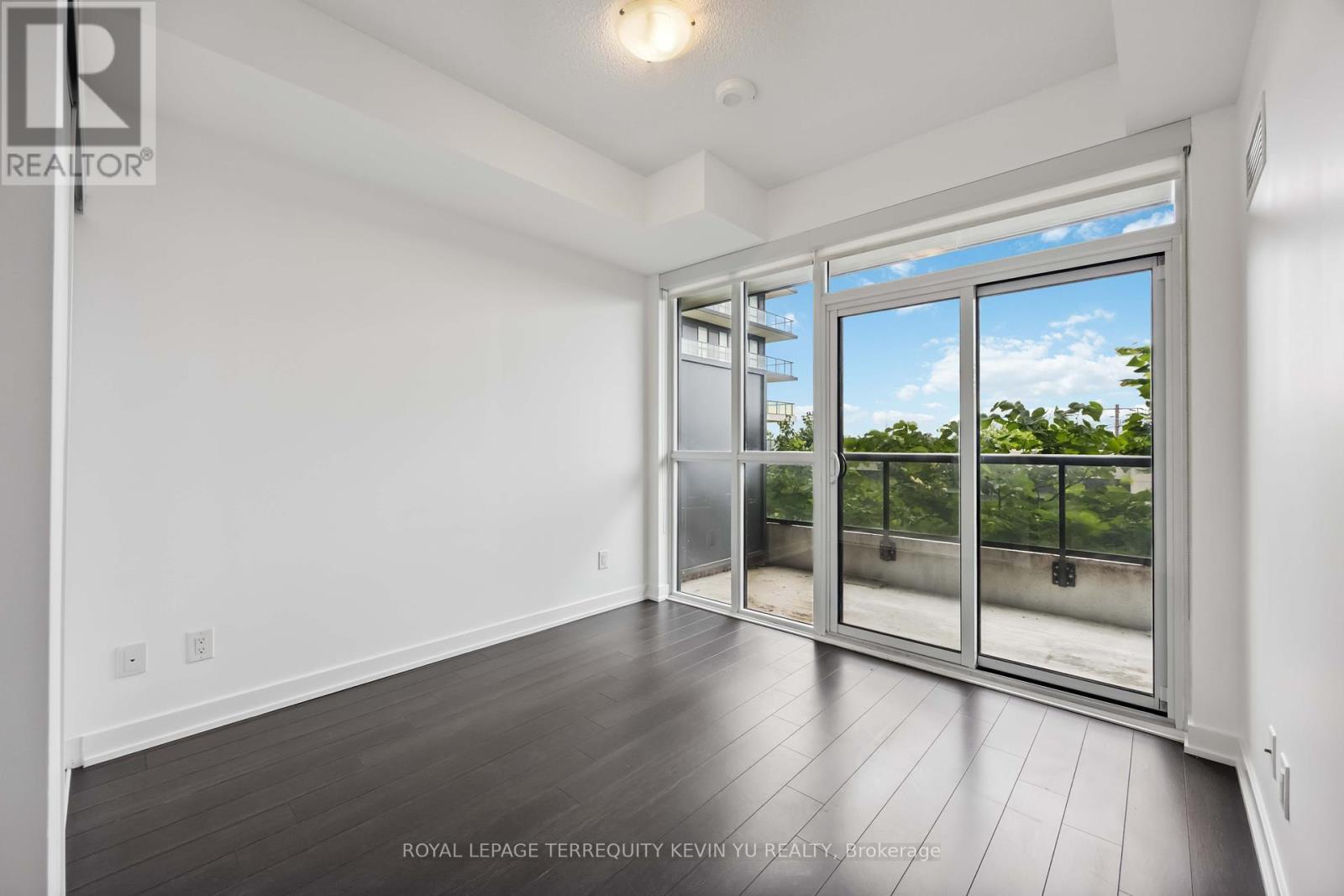 












311 - 1603 EGLINTON AVENUE W

,
Toronto,




Ontario
M6E0A1

