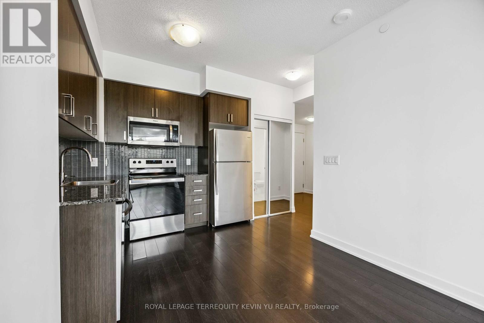 












311 - 1603 EGLINTON AVENUE W

,
Toronto,




Ontario
M6E0A1

