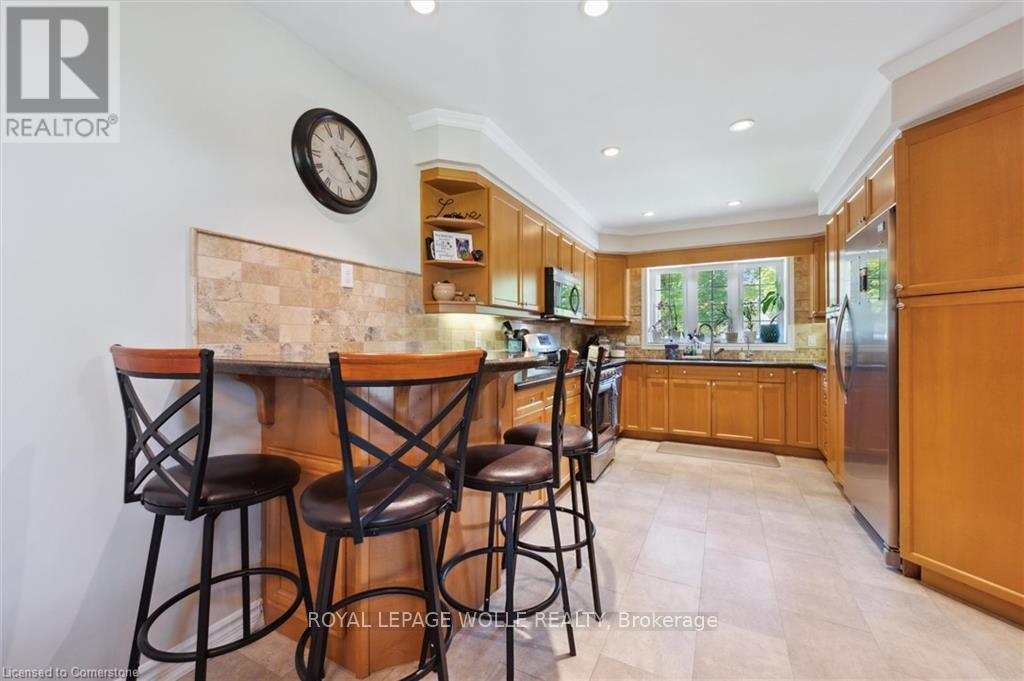 












31 DRIFTWOOD PLACE

,
Kitchener,




Ontario
N2N1W3

