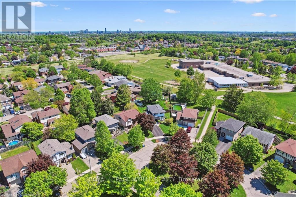 












31 DRIFTWOOD PLACE

,
Kitchener,




Ontario
N2N1W3

