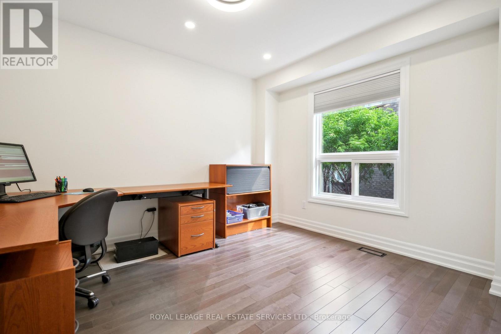 












1291 SADDLER CIRCLE

,
Oakville,




Ontario
L6M2X7

