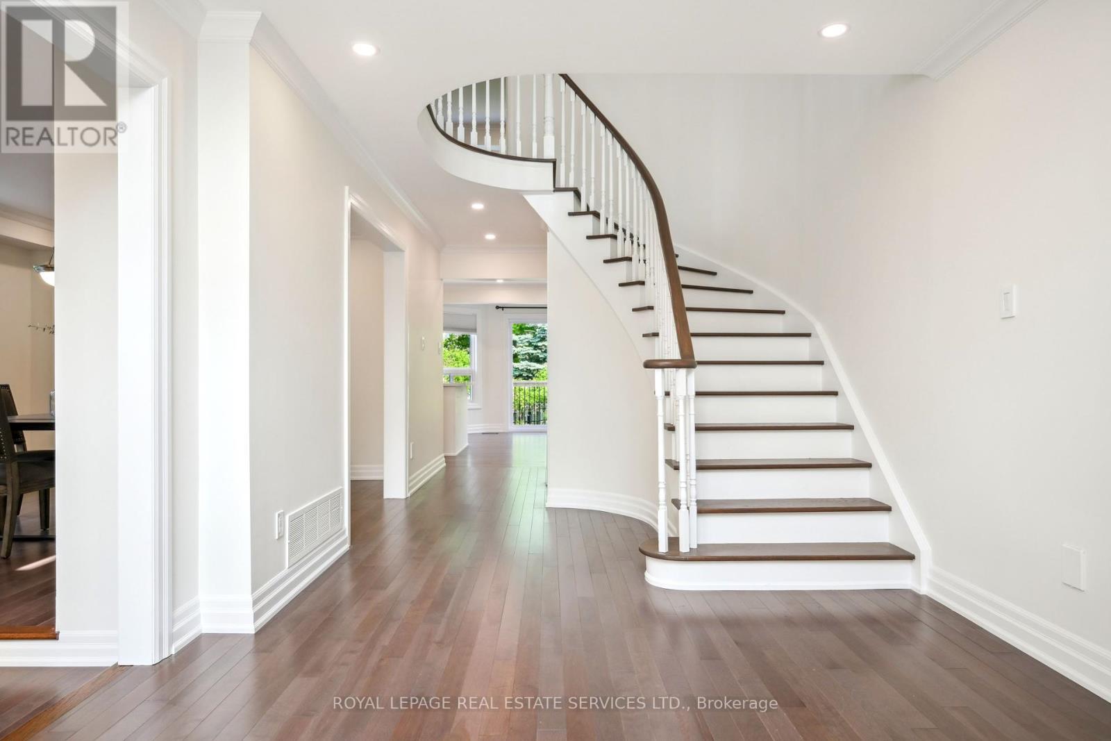 












1291 SADDLER CIRCLE

,
Oakville,




Ontario
L6M2X7


