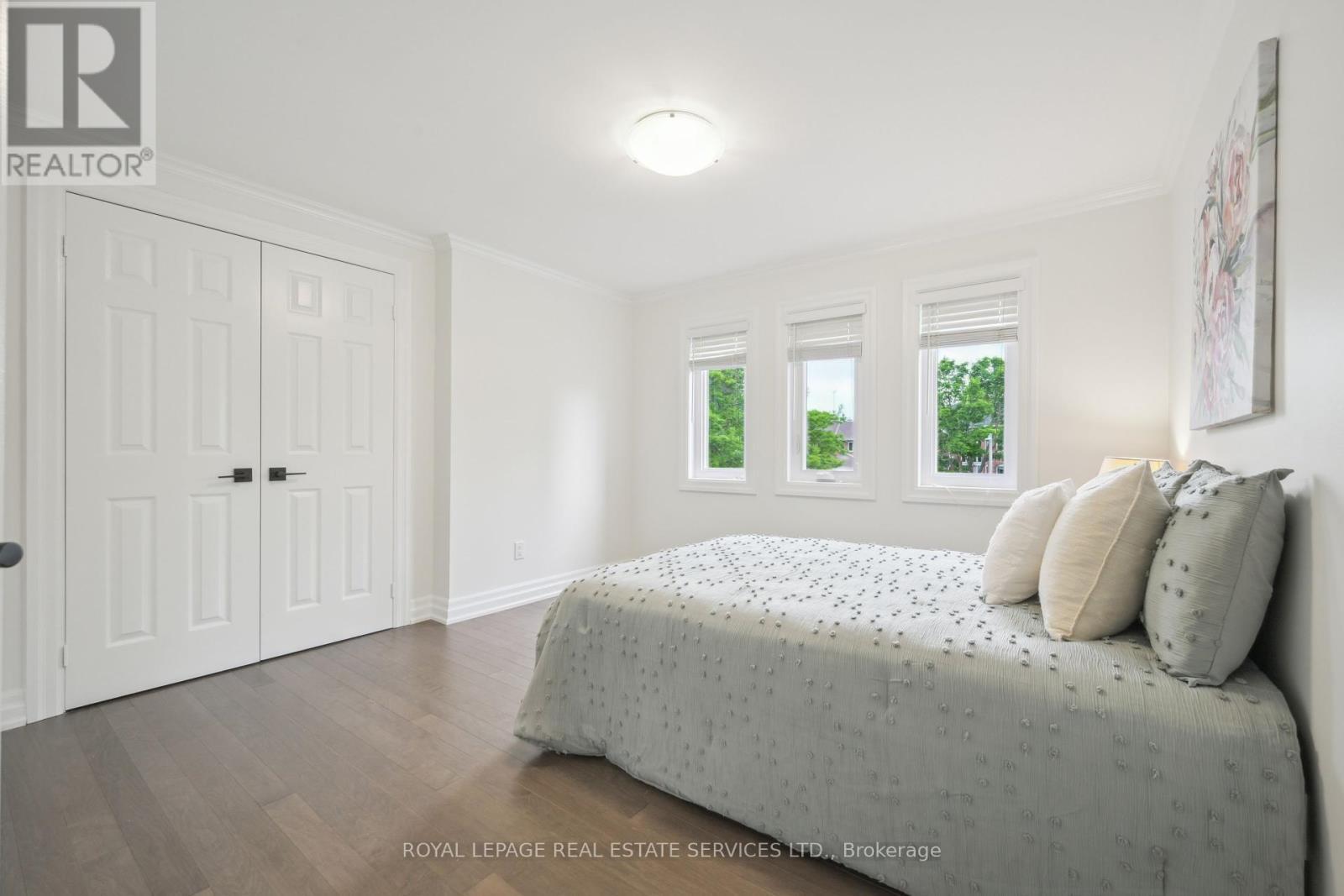 












1291 SADDLER CIRCLE

,
Oakville,




Ontario
L6M2X7

