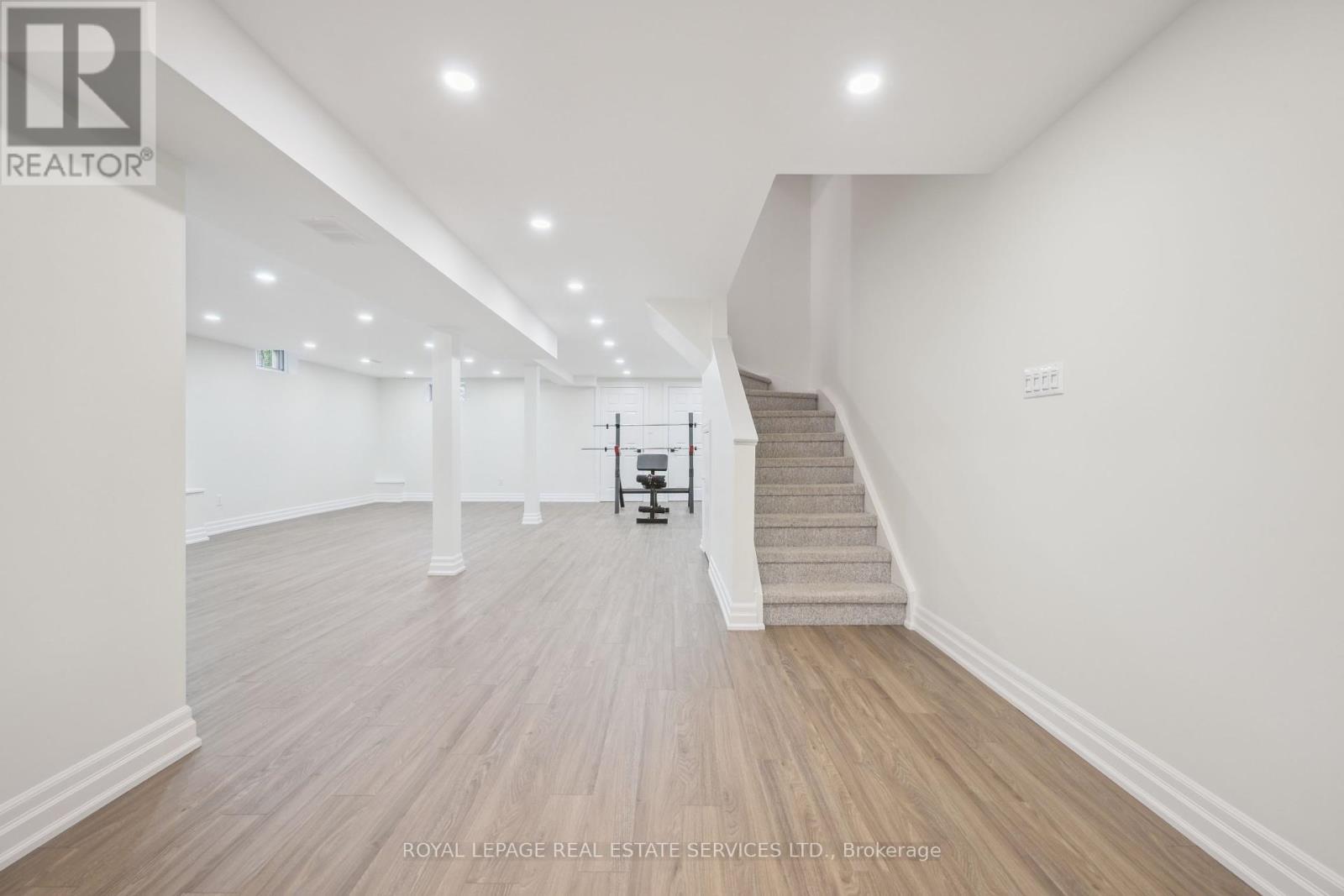 












1291 SADDLER CIRCLE

,
Oakville,




Ontario
L6M2X7

