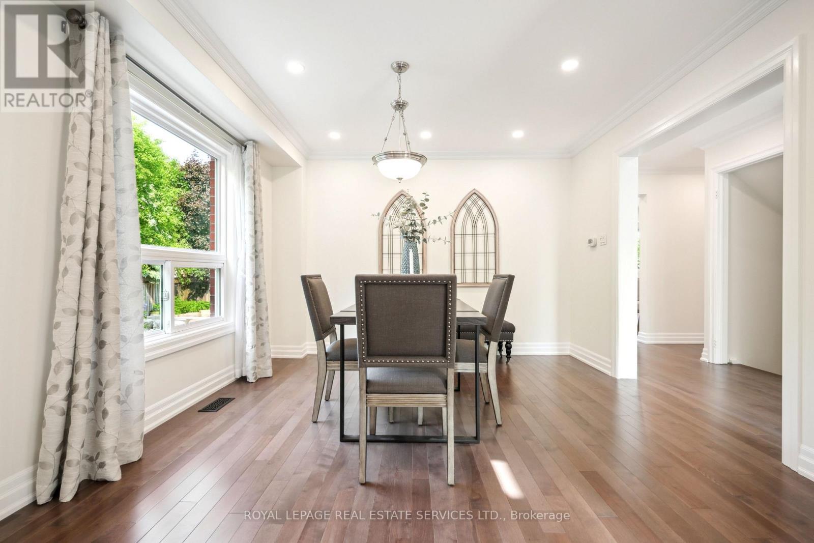 












1291 SADDLER CIRCLE

,
Oakville,




Ontario
L6M2X7

