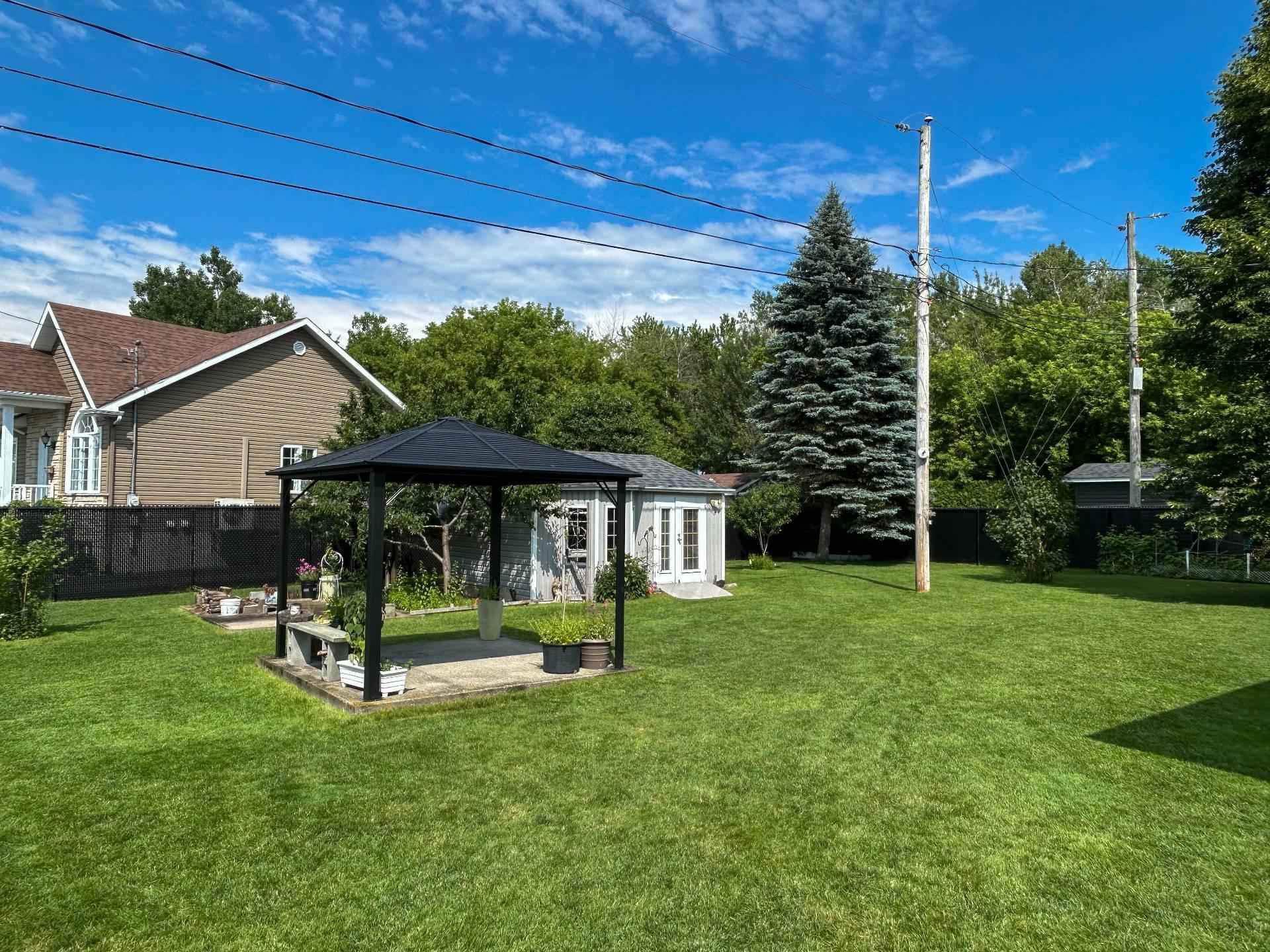 









2670


Rue Mongeau

,
Drummondville,




QC
J2B8G1

