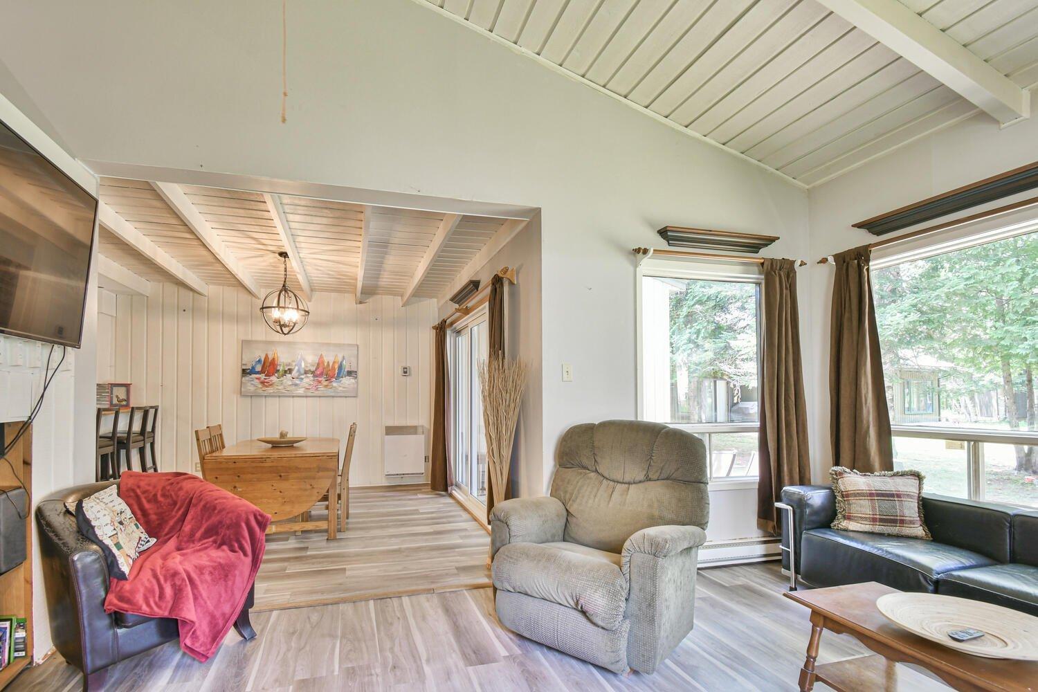 









102


Ch. Robitaille

,
Mont-Tremblant,




QC
J8E1S6

