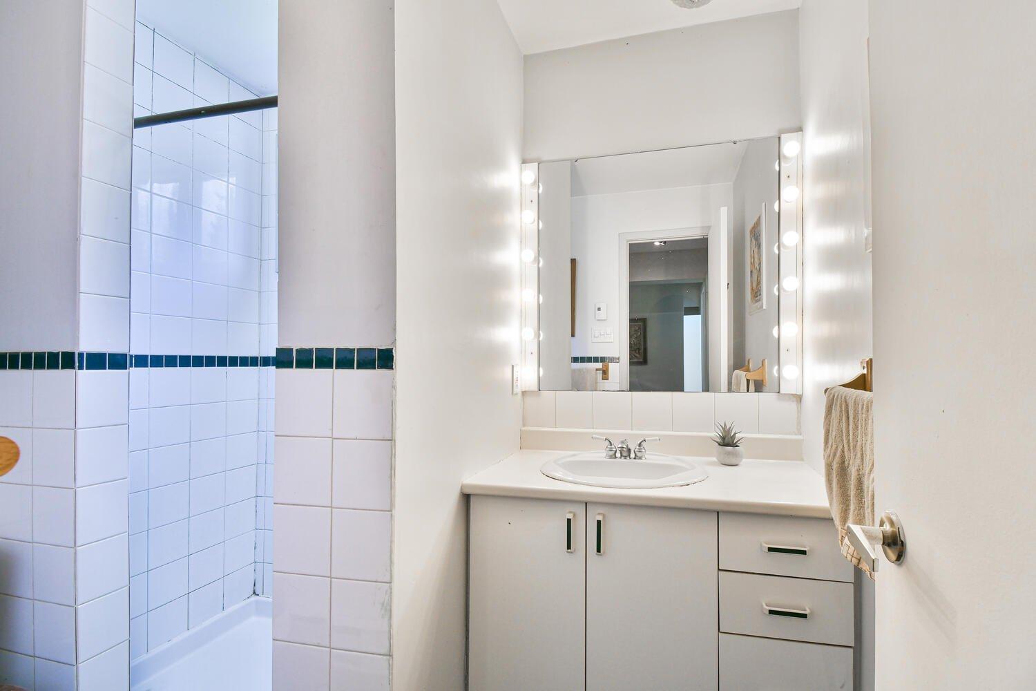 









102


Ch. Robitaille

,
Mont-Tremblant,




QC
J8E1S6

