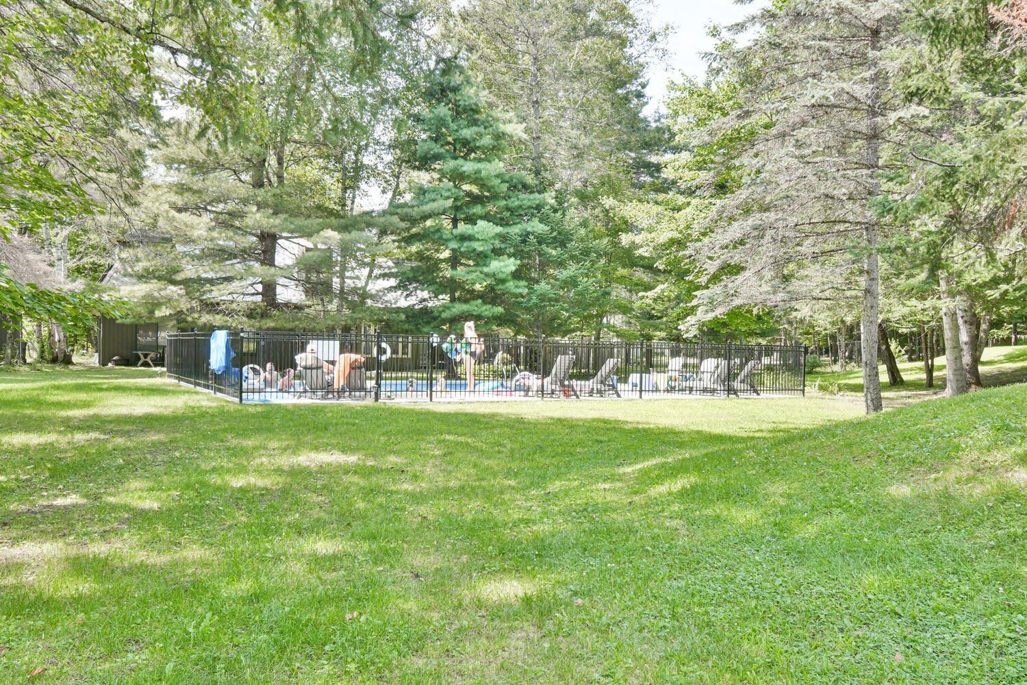 









102


Ch. Robitaille

,
Mont-Tremblant,




QC
J8E1S6

