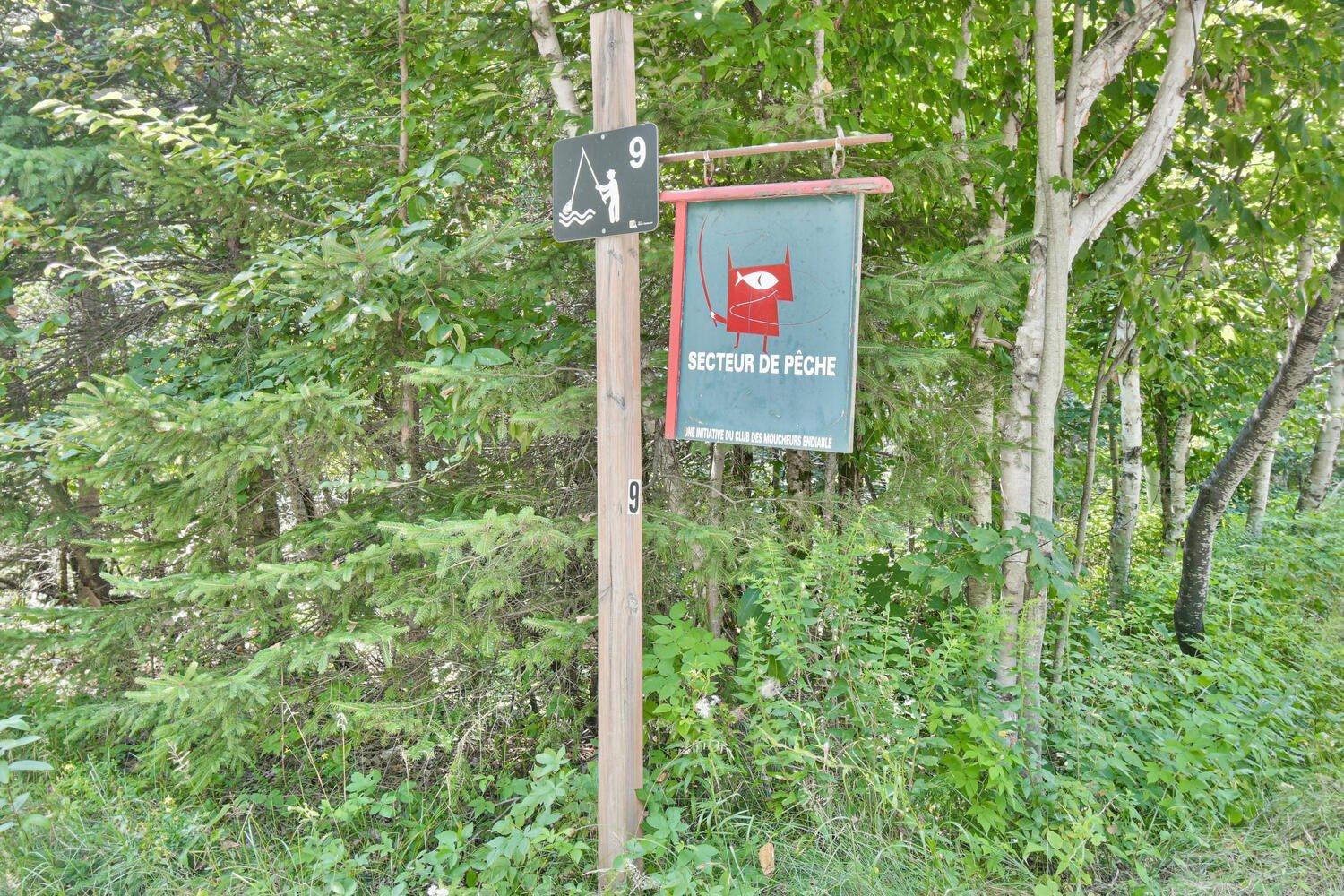 









102


Ch. Robitaille

,
Mont-Tremblant,




QC
J8E1S6

