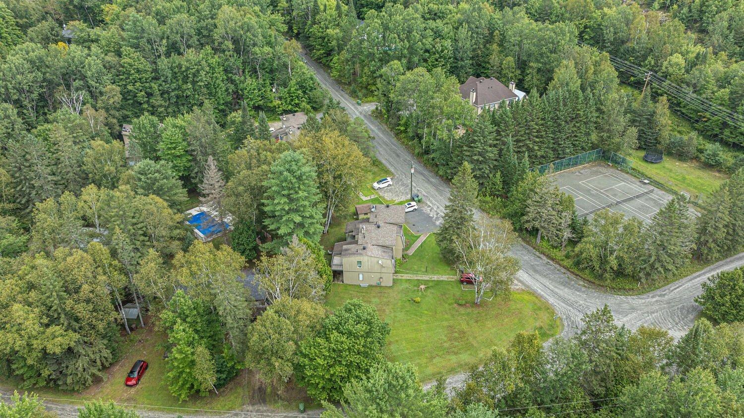 









102


Ch. Robitaille

,
Mont-Tremblant,




QC
J8E1S6

