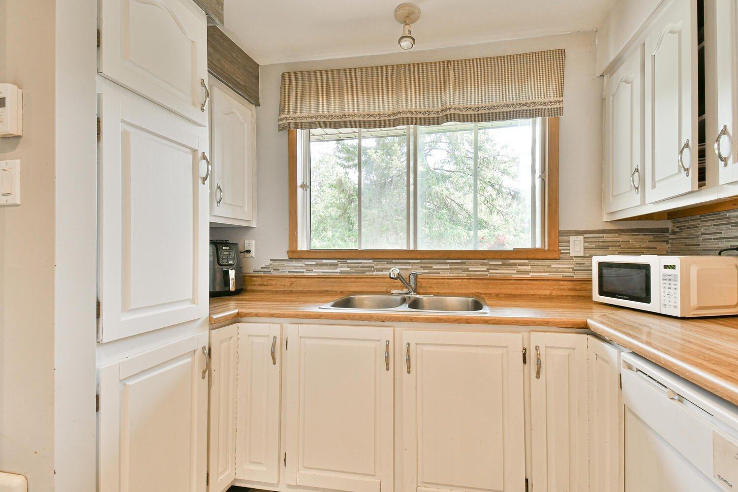 









102


Ch. Robitaille

,
Mont-Tremblant,




QC
J8E1S6

