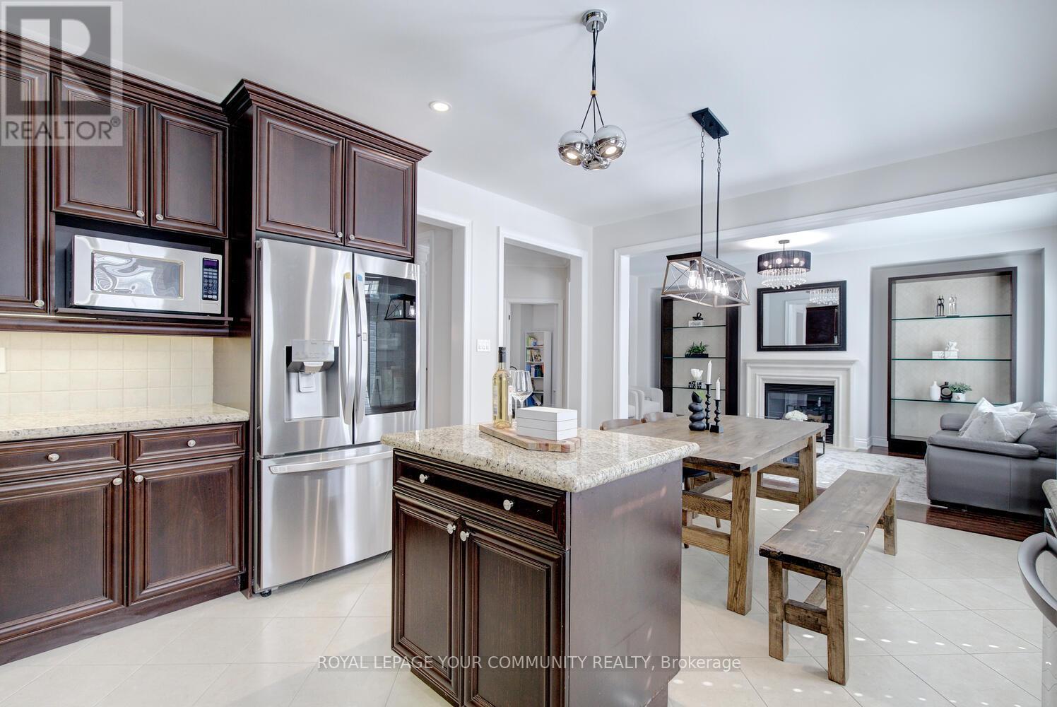 












24 ROCK ELM COURT

,
Vaughan,




Ontario
L6A4C2

