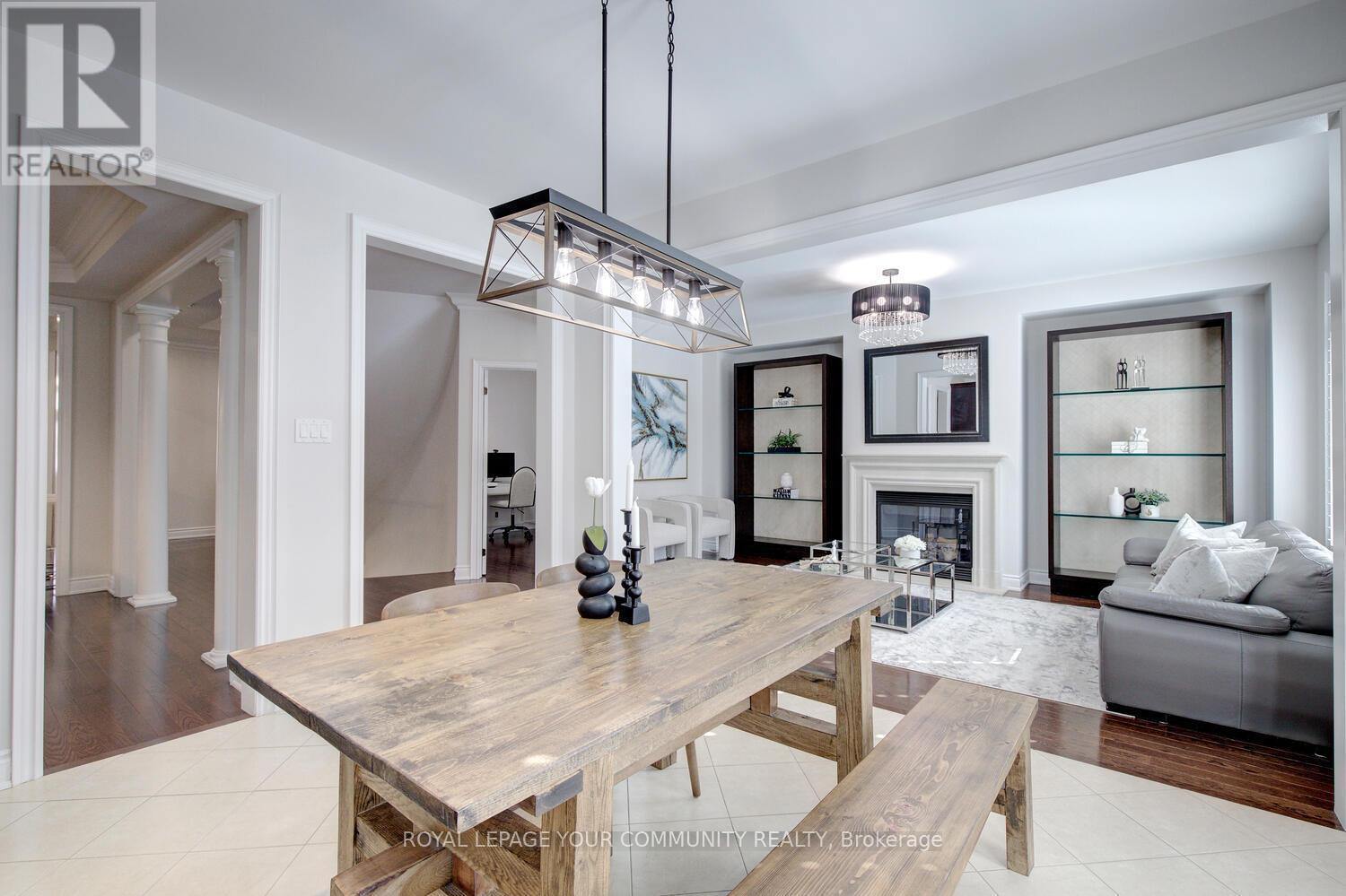 












24 ROCK ELM COURT

,
Vaughan,




Ontario
L6A4C2

