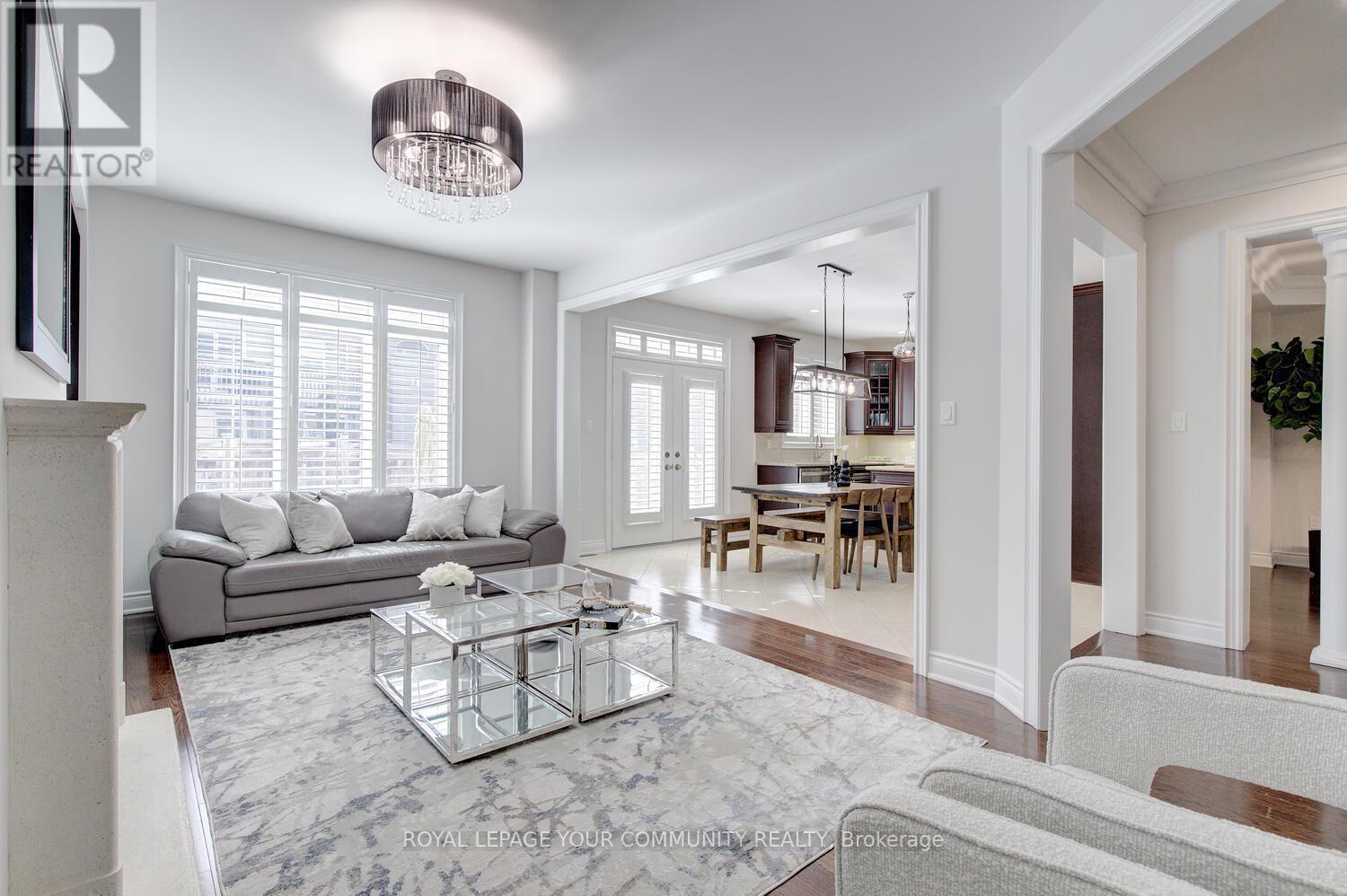 












24 ROCK ELM COURT

,
Vaughan,




Ontario
L6A4C2

