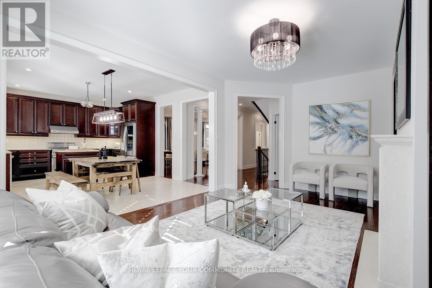 












24 ROCK ELM COURT

,
Vaughan,




Ontario
L6A4C2

