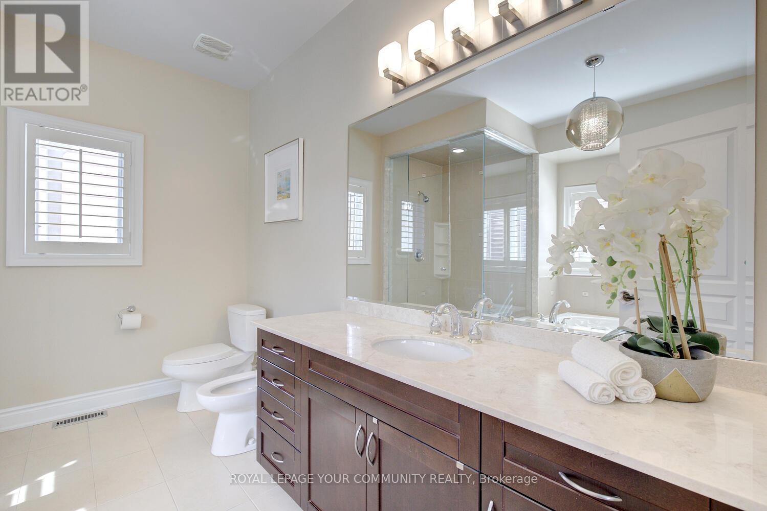 












24 ROCK ELM COURT

,
Vaughan,




Ontario
L6A4C2

