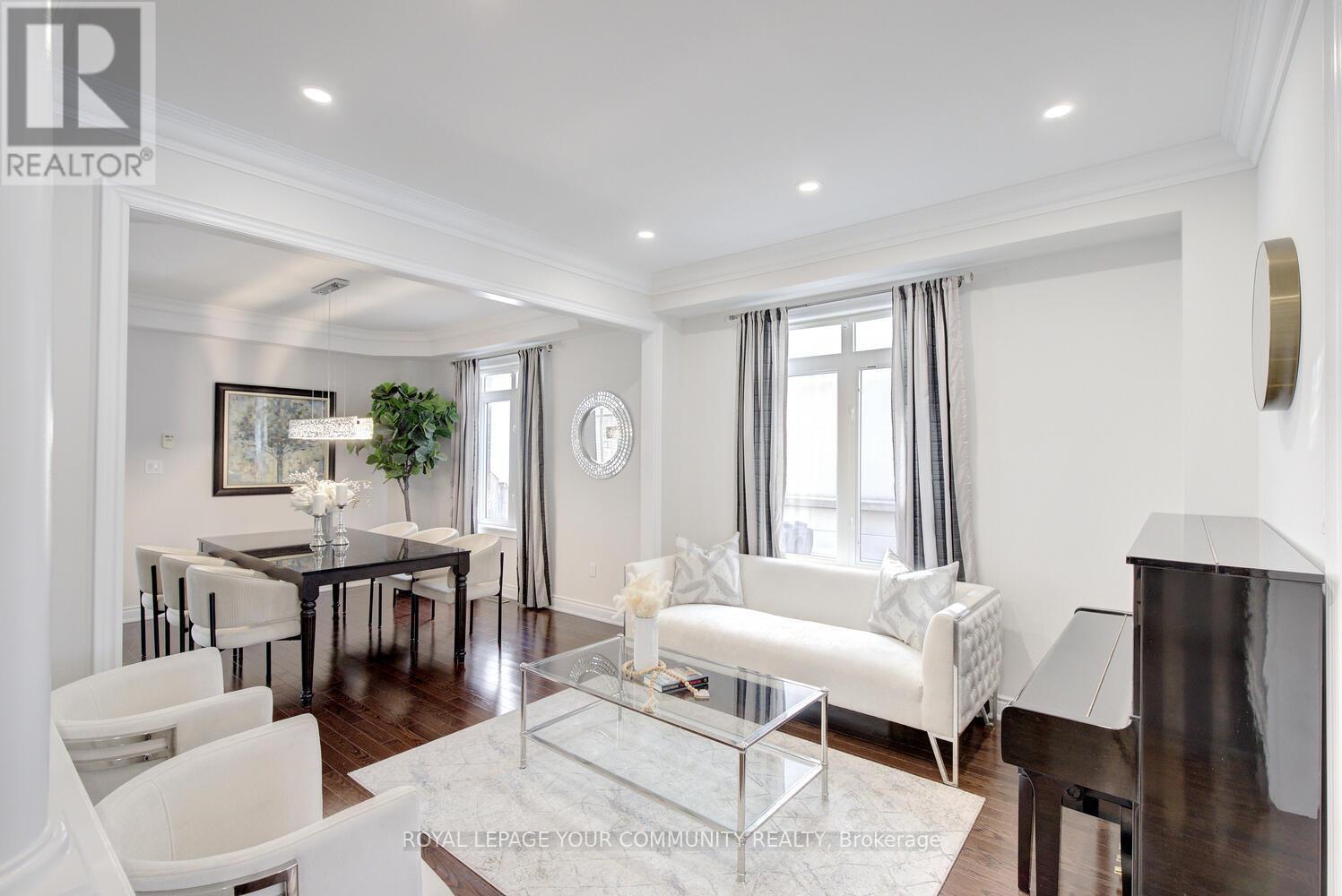 












24 ROCK ELM COURT

,
Vaughan,




Ontario
L6A4C2

