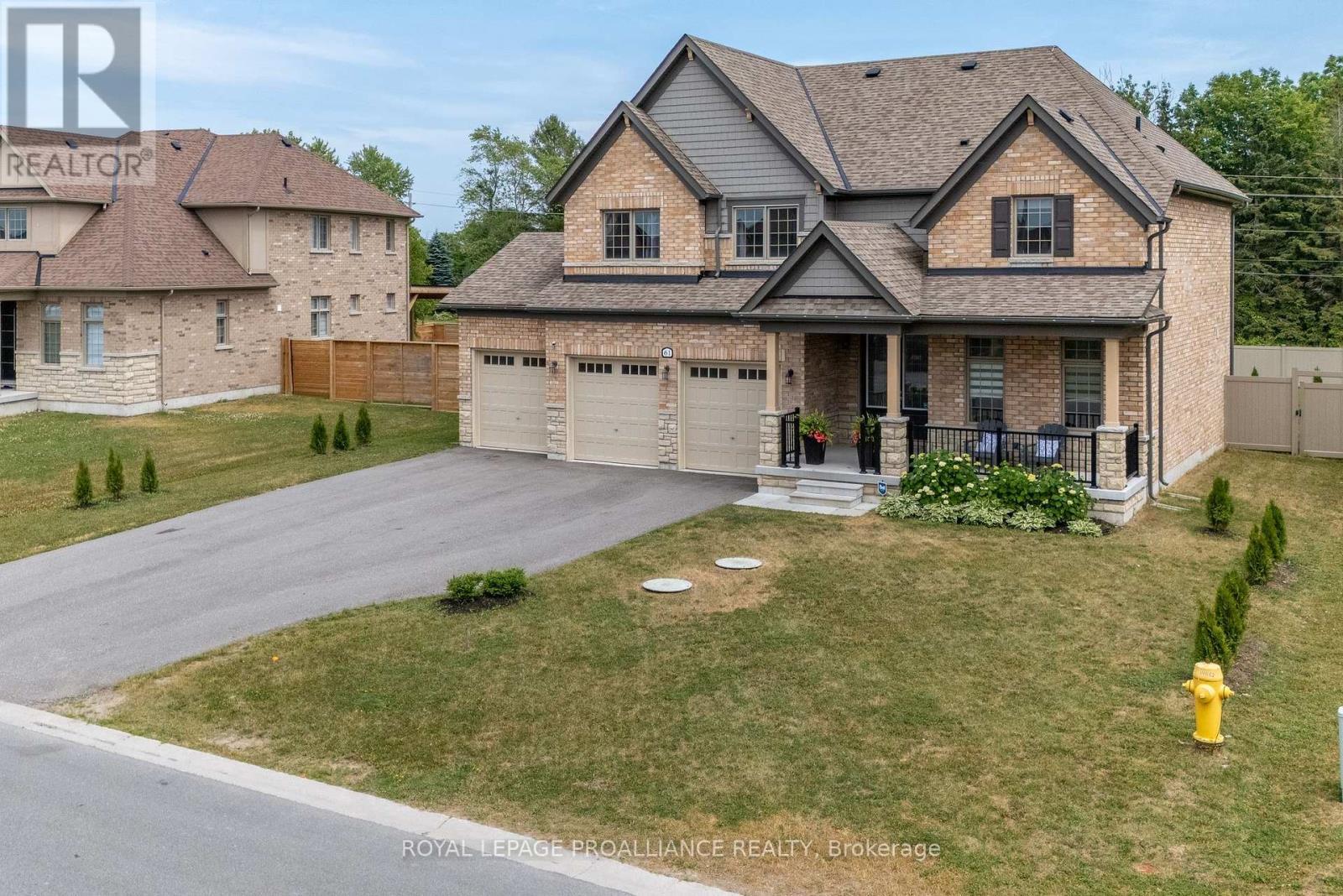 












61 SUMMER BREEZE DRIVE

,
Quinte West (Murray Ward),




Ontario
K0K1L0

