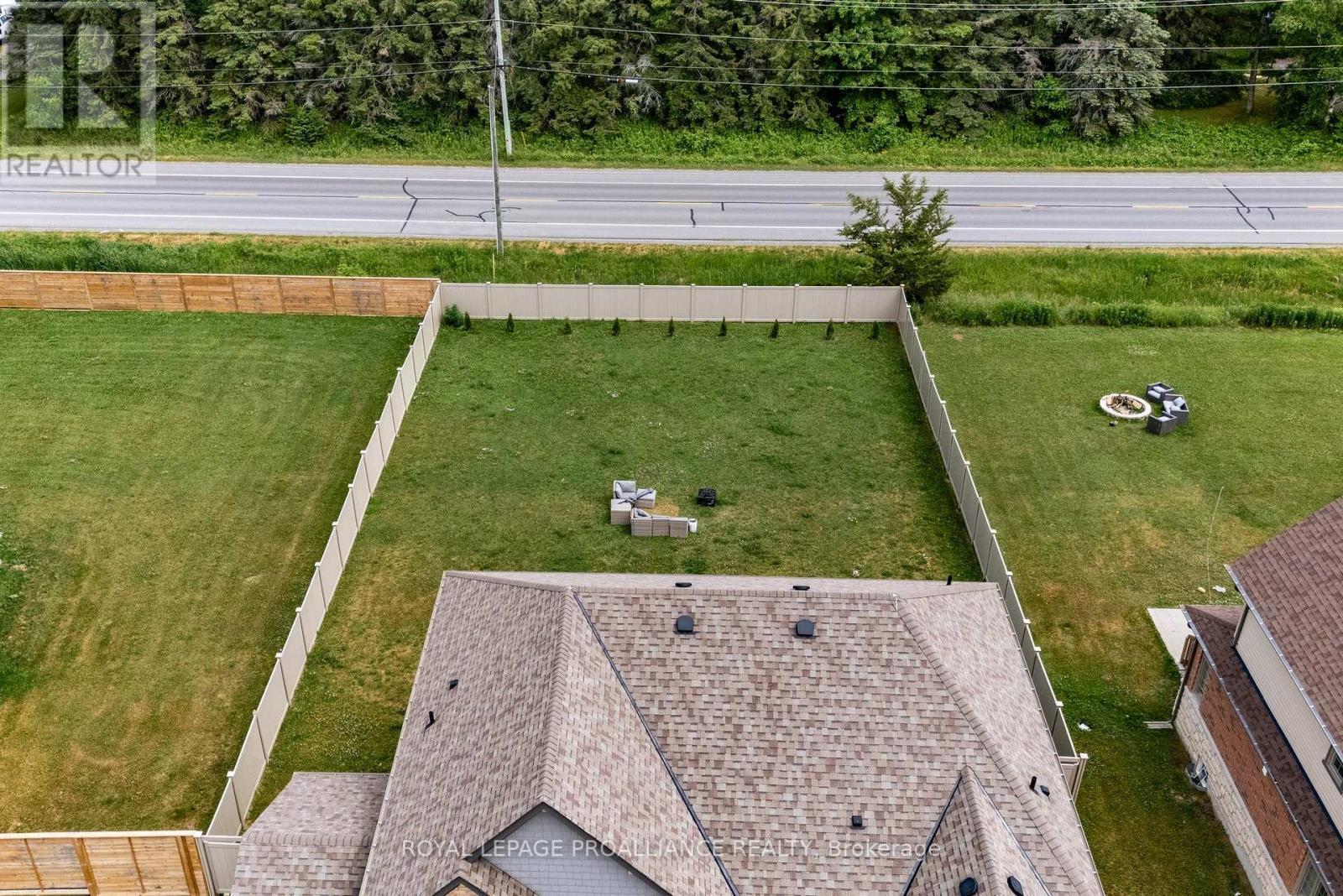 












61 SUMMER BREEZE DRIVE

,
Quinte West (Murray Ward),




Ontario
K0K1L0

