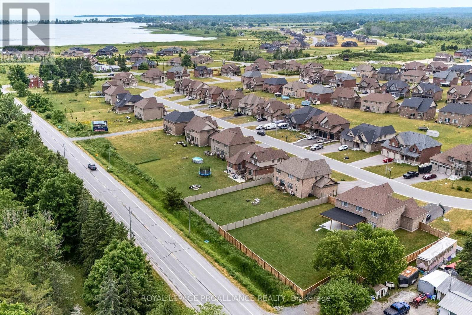 












61 SUMMER BREEZE DRIVE

,
Quinte West (Murray Ward),




Ontario
K0K1L0

