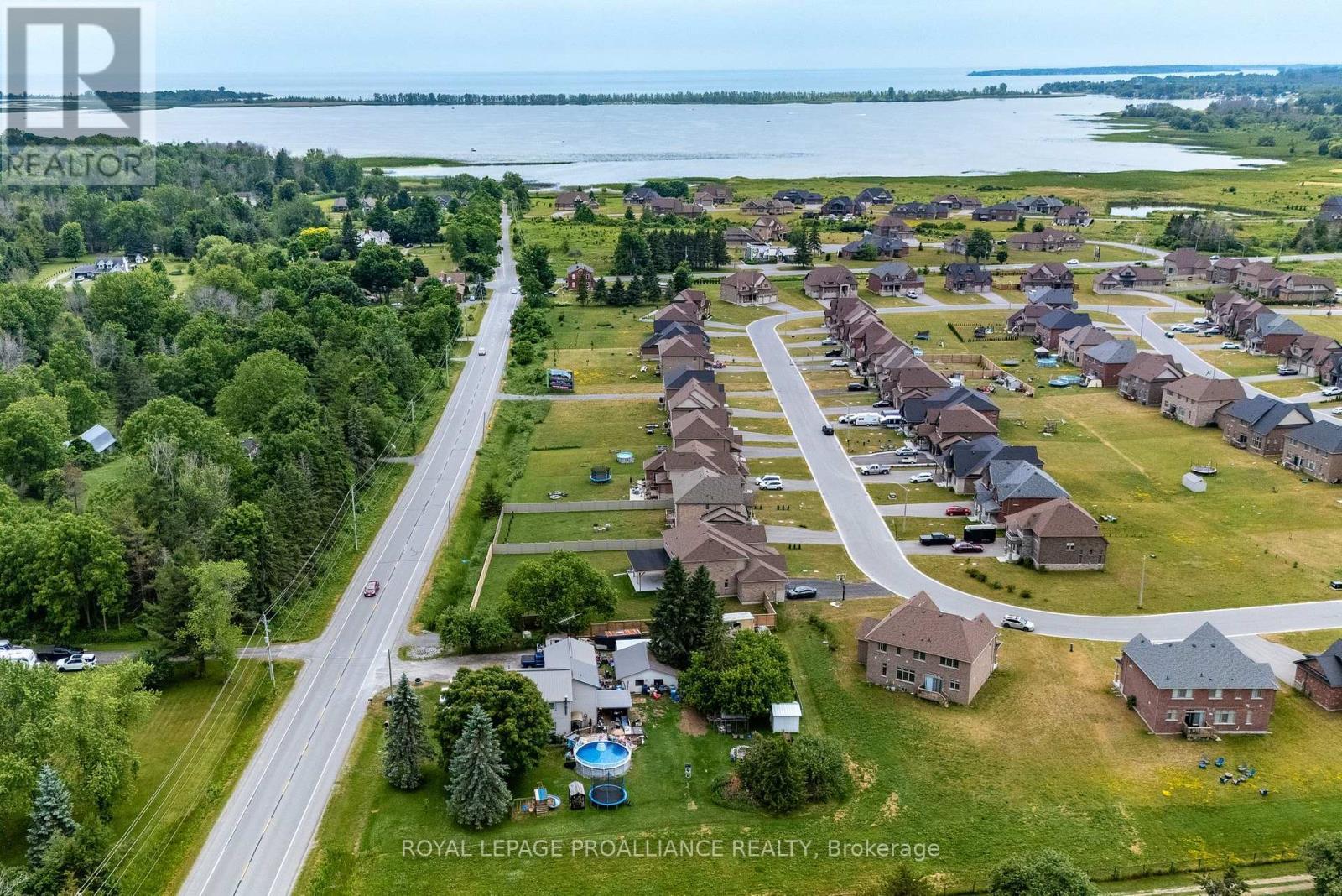 












61 SUMMER BREEZE DRIVE

,
Quinte West (Murray Ward),




Ontario
K0K1L0

