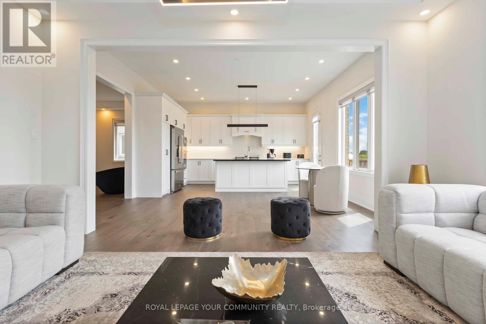 












302 BOUNDARY BOULEVARD

,
Whitchurch-Stouffville,




Ontario
L4A5E2


