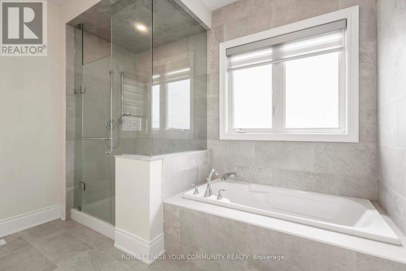 












302 BOUNDARY BOULEVARD

,
Whitchurch-Stouffville,




Ontario
L4A5E2

