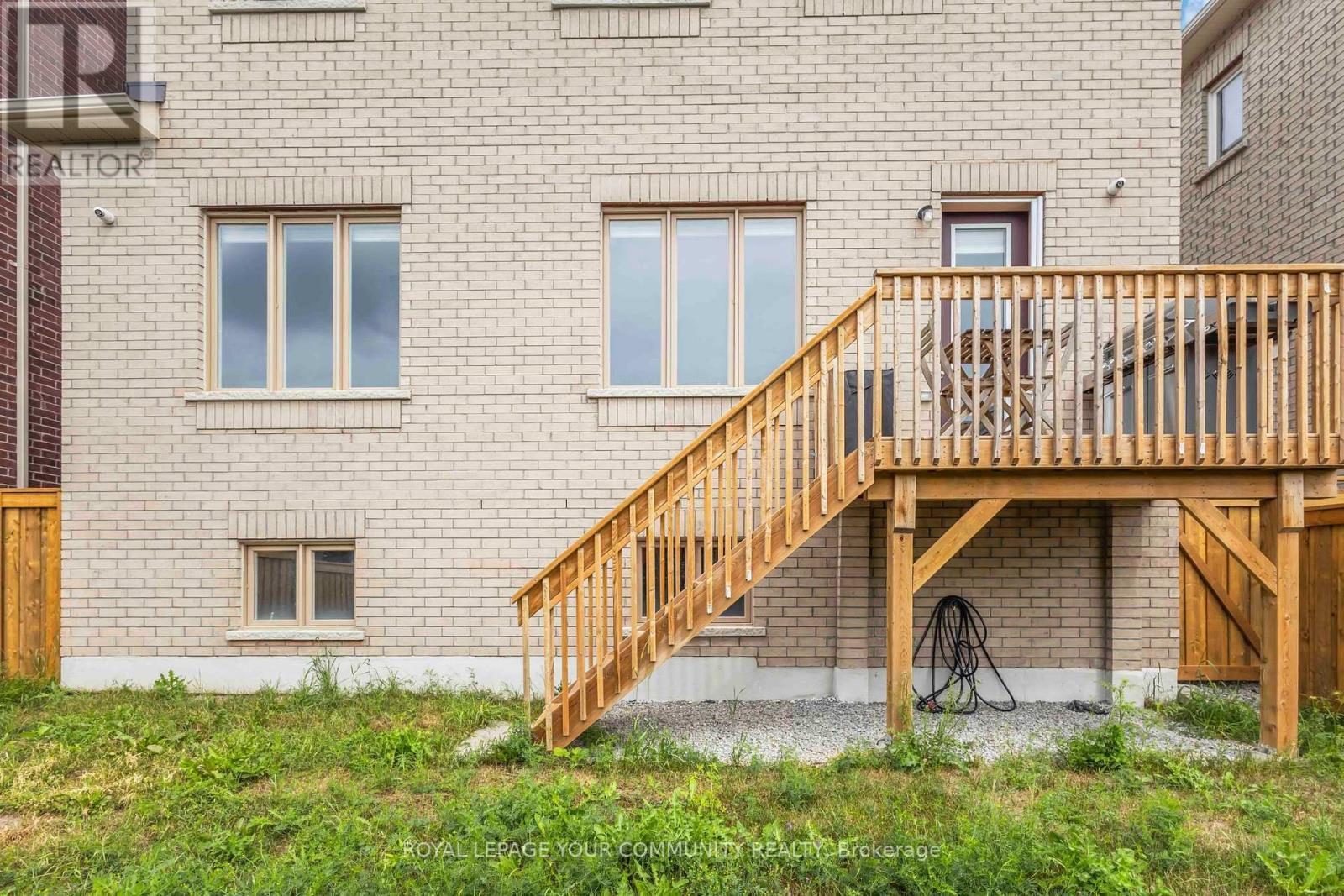 












302 BOUNDARY BOULEVARD

,
Whitchurch-Stouffville,




Ontario
L4A5E2

