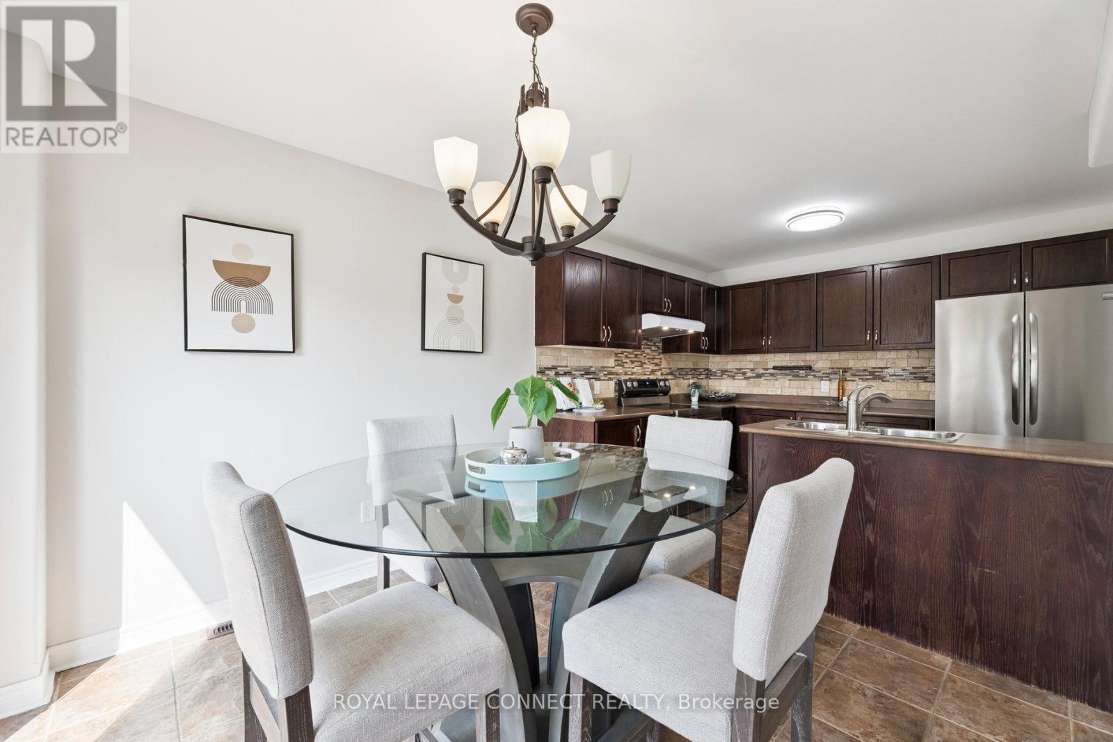 












7 PURPLE DUSK DRIVE

,
Kawartha Lakes,




Ontario
K9V0B2

