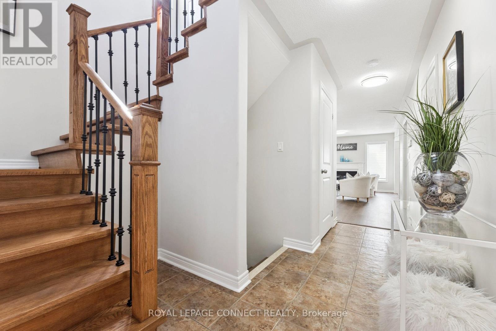 












7 PURPLE DUSK DRIVE

,
Kawartha Lakes,




Ontario
K9V0B2

