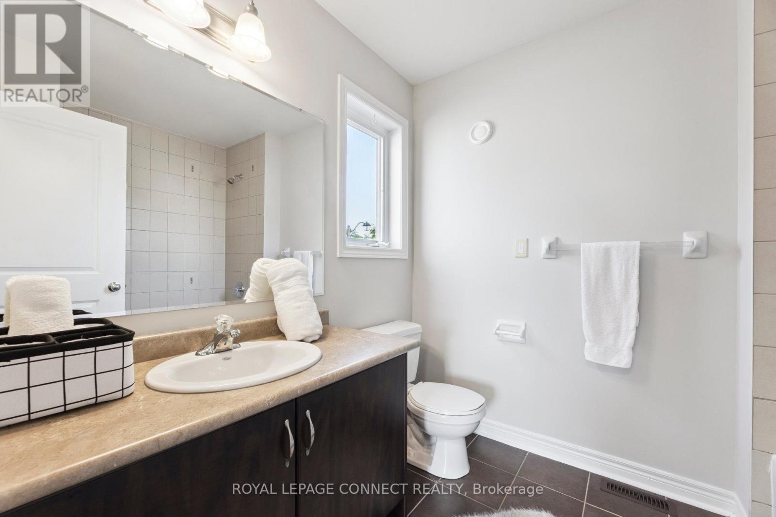 












7 PURPLE DUSK DRIVE

,
Kawartha Lakes,




Ontario
K9V0B2

