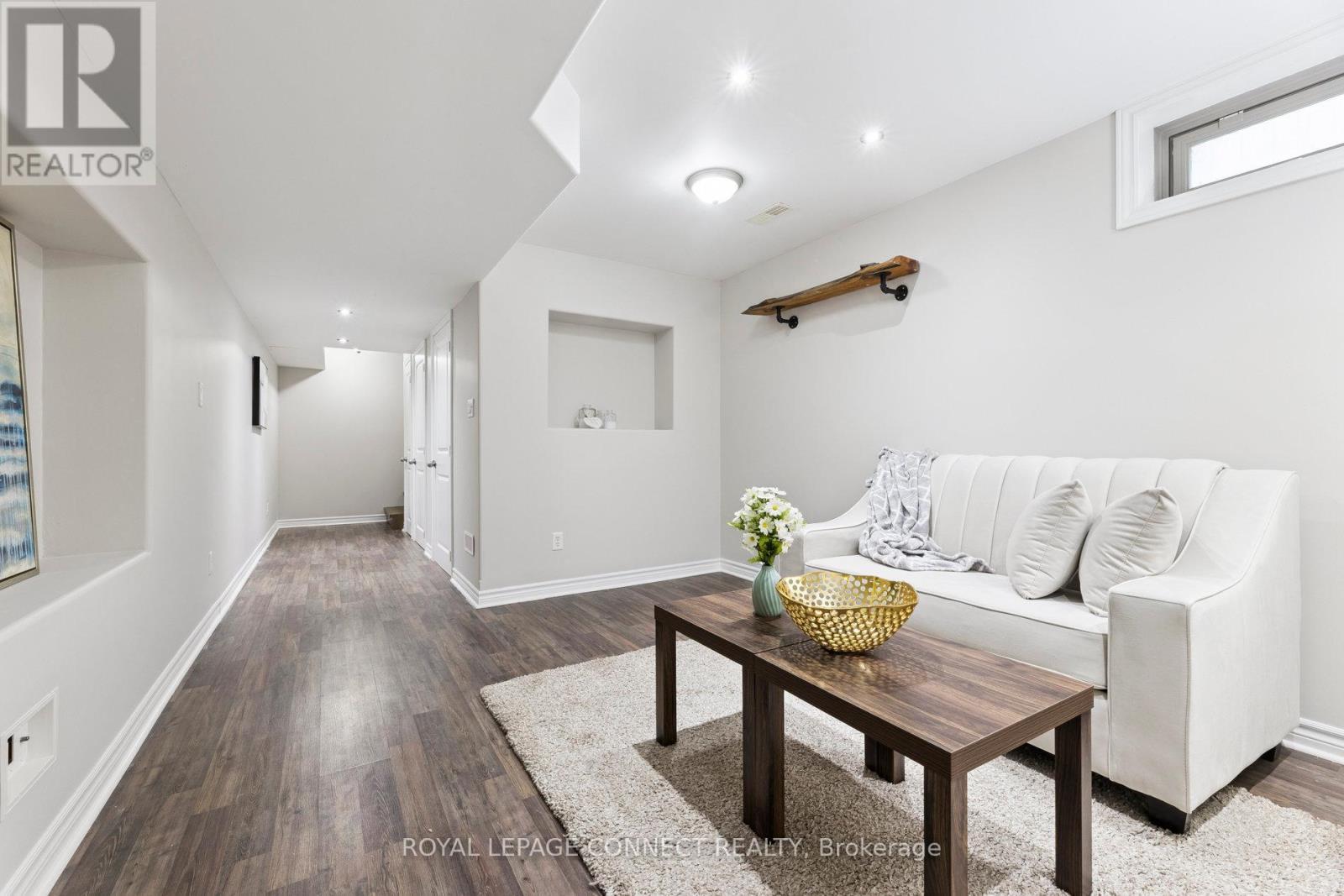 












7 PURPLE DUSK DRIVE

,
Kawartha Lakes,




Ontario
K9V0B2


