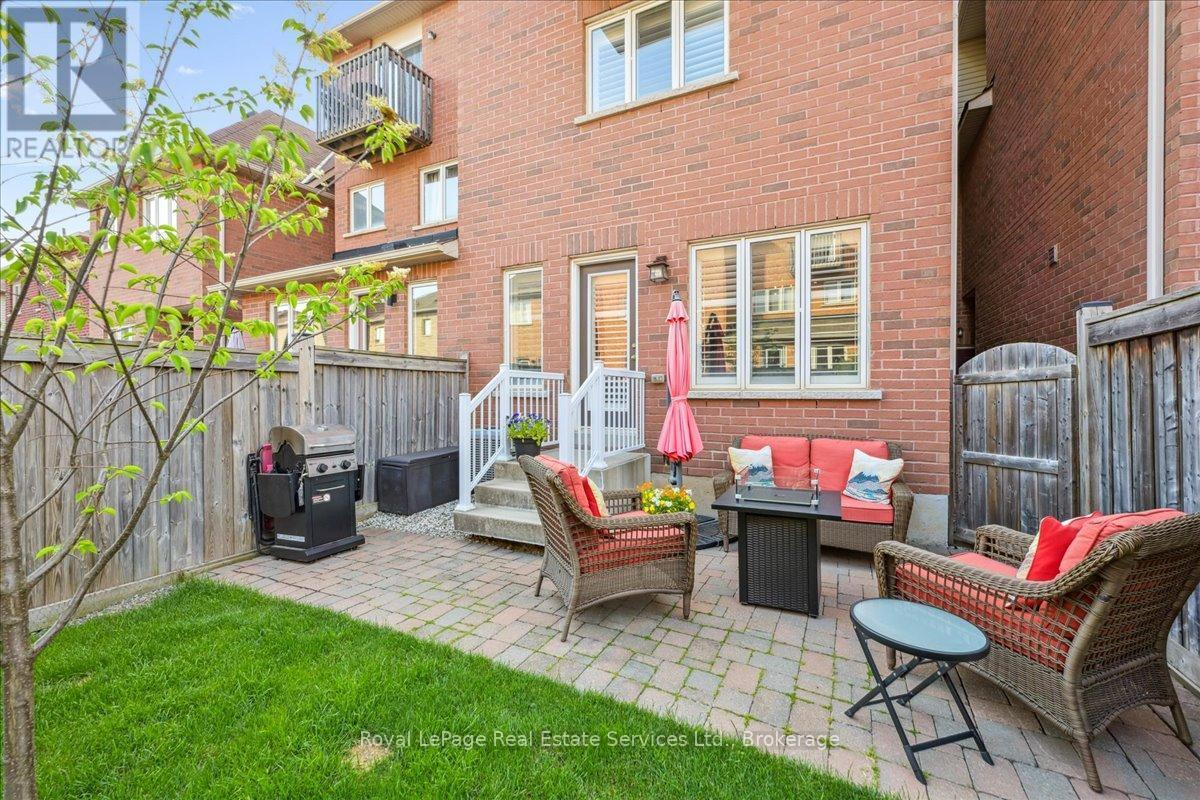 












50 MCKNIGHT AVENUE

,
Hamilton (Waterdown),




Ontario
L0R2M0

