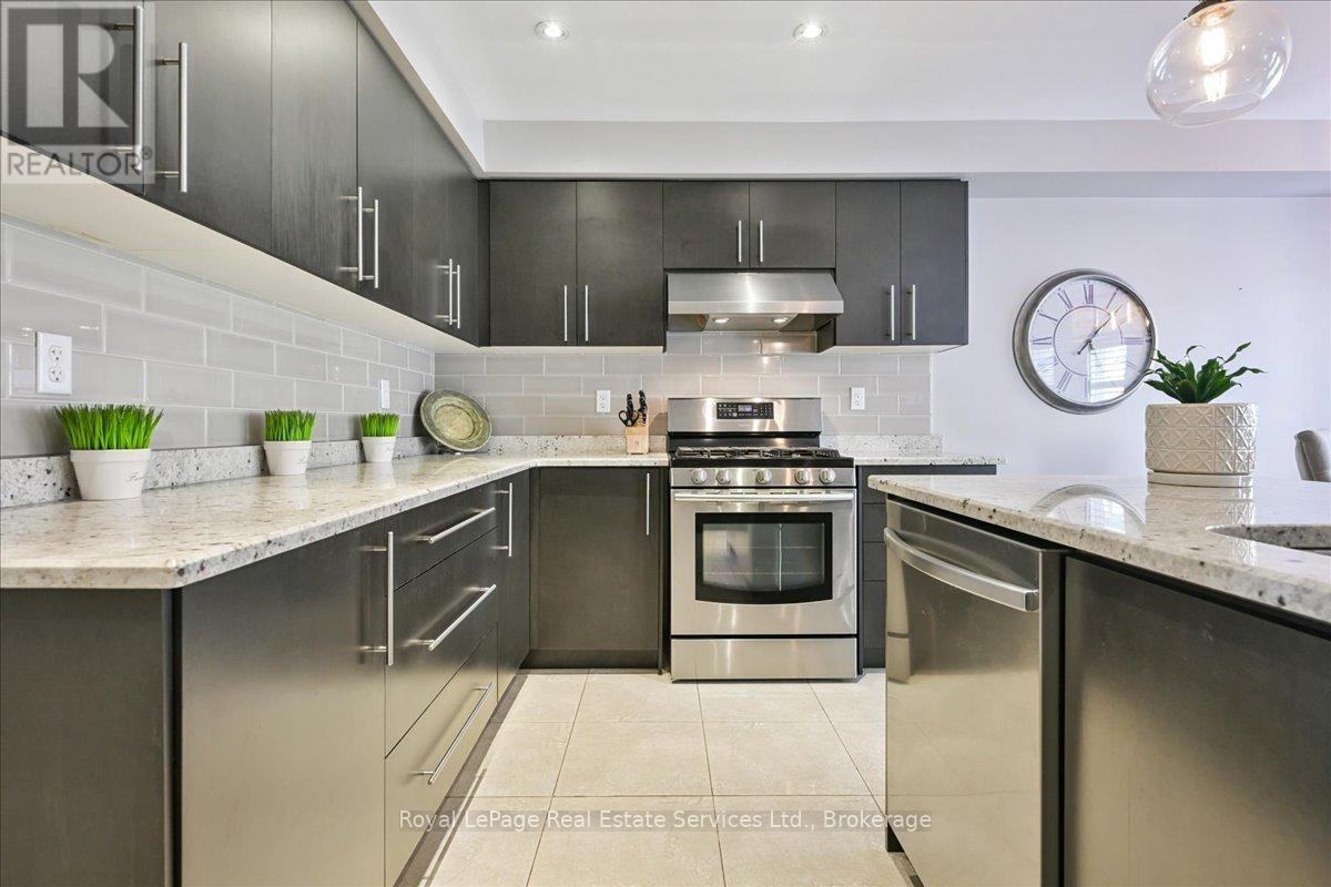 












50 MCKNIGHT AVENUE

,
Hamilton (Waterdown),




Ontario
L0R2M0

